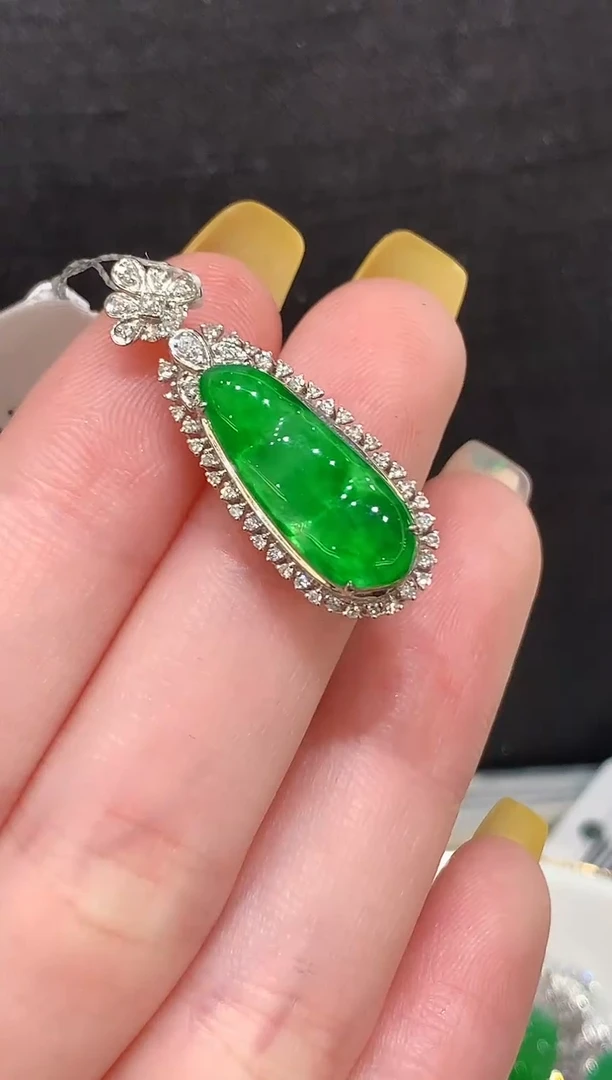 吊坠(不含链)18K金镶嵌翡翠L多样性发其一