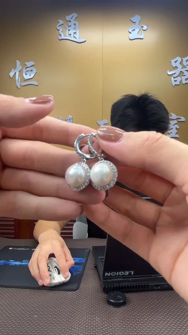 颈饰未镶嵌淡水珍珠耳饰一对