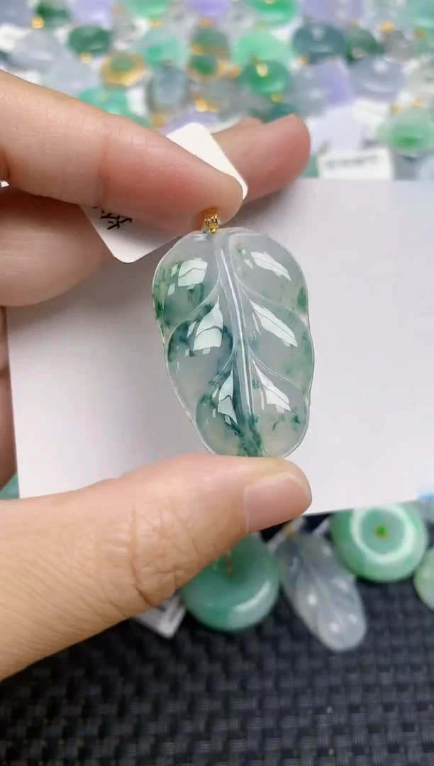 颈饰18K金镶嵌翡翠天然缅甸A货翡翠百元以上9元证书费自理