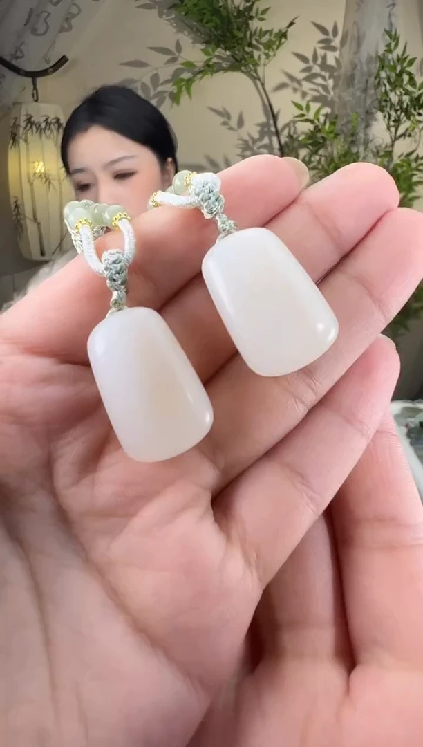 和田玉未镶嵌颈饰无事牌 带包容 多样性发其一