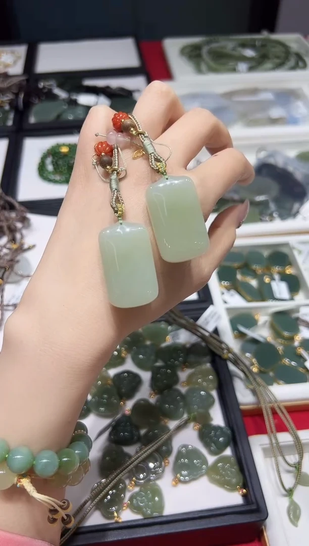 【闪购商品】和田玉颈饰未镶嵌v0693