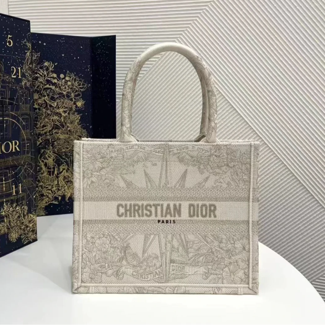 99新 DIOR/迪奥 青奢荟/迪奥托特小号时尚百搭手提包/77145