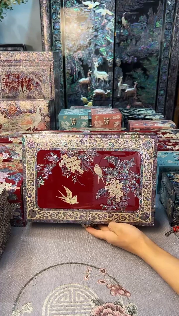 紫藤双燕鱼锁绒布底.全贝底