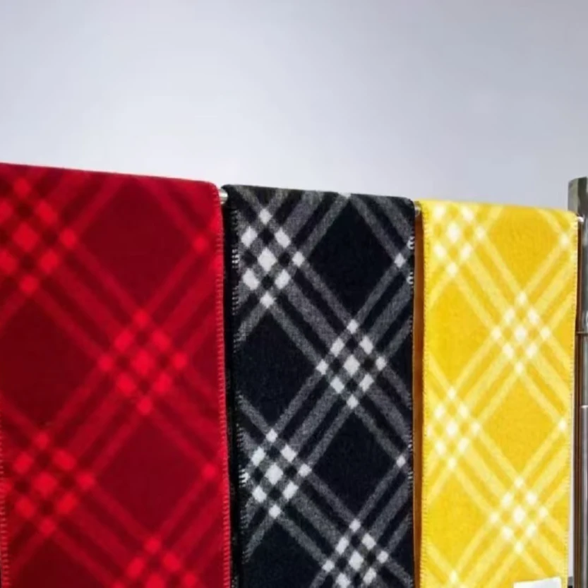 赵云骑着马围巾 格纹围巾