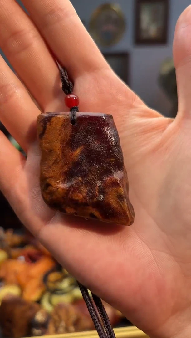 琥珀颈饰未镶嵌吊坠