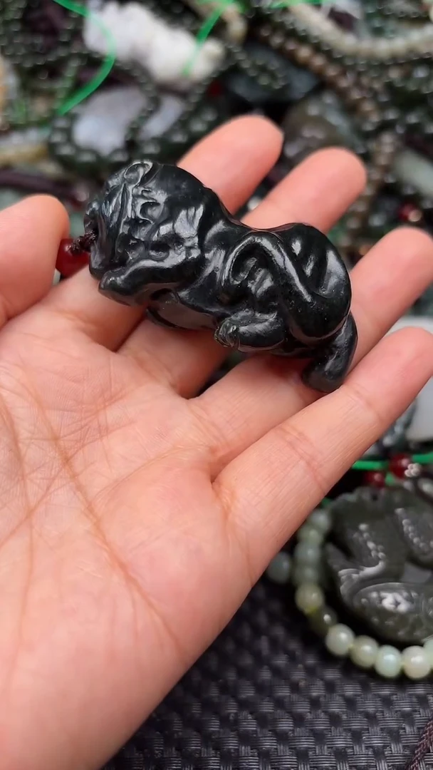 和田玉未镶嵌颈饰1