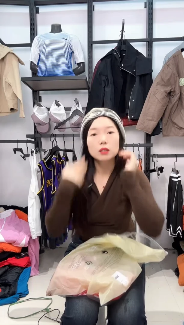 2425  编码  瑕疵直播间过款为准 尺码