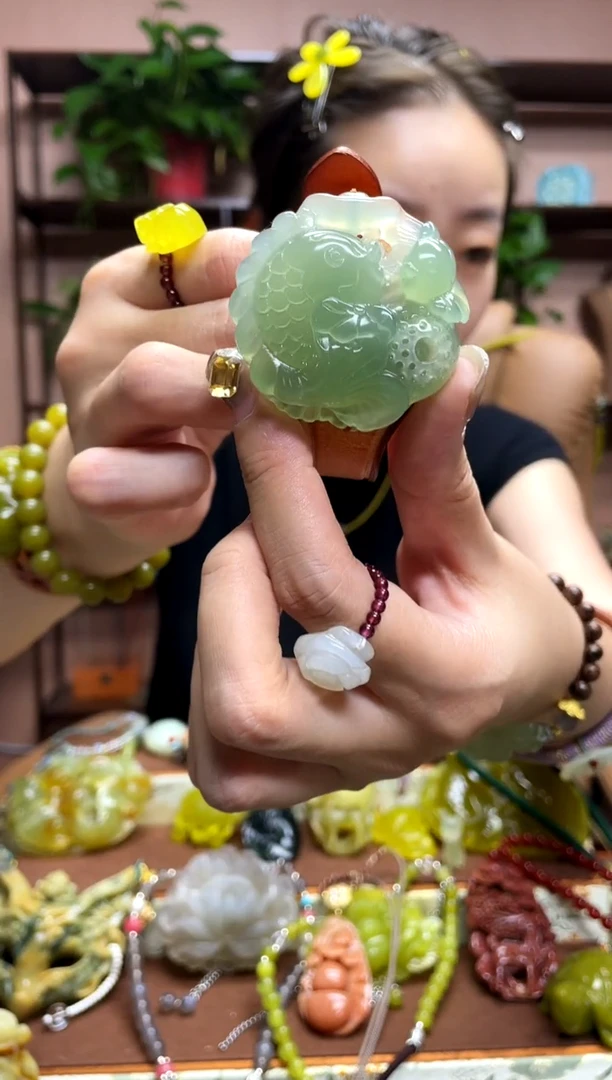 未镶嵌岫玉吊坠·
