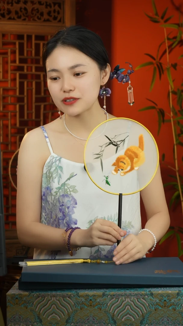 刺绣非遗苏绣纯手工团扇