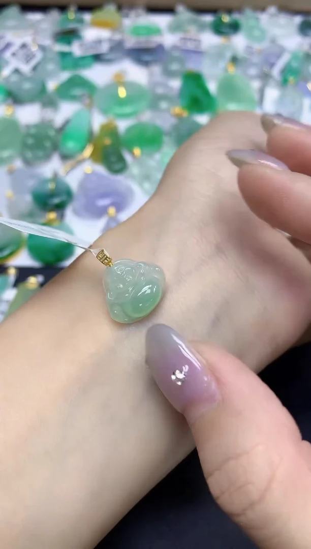 颈饰18K金镶嵌翡翠天然缅甸翡翠A货百元以上9元证书费自理