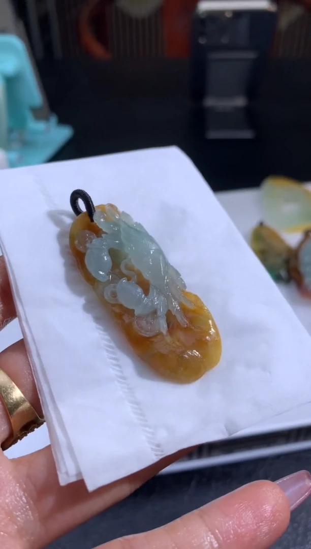 未镶嵌定制翡翠可*翡翠