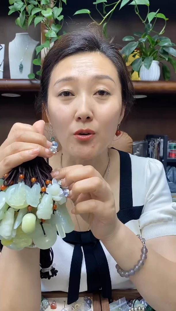 岫玉未镶嵌吊坠多样性发货其中发一