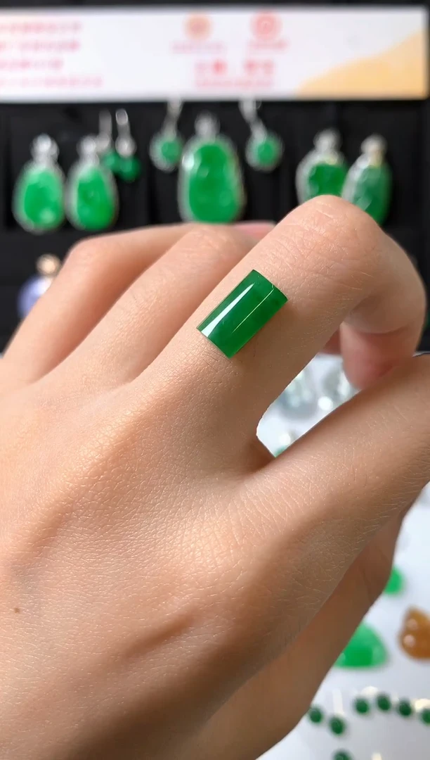 未镶嵌定制翡翠裸石（镶嵌定制）