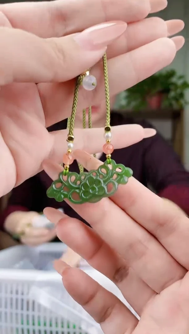 未镶嵌和田玉挂件拍一发一，多样性发货