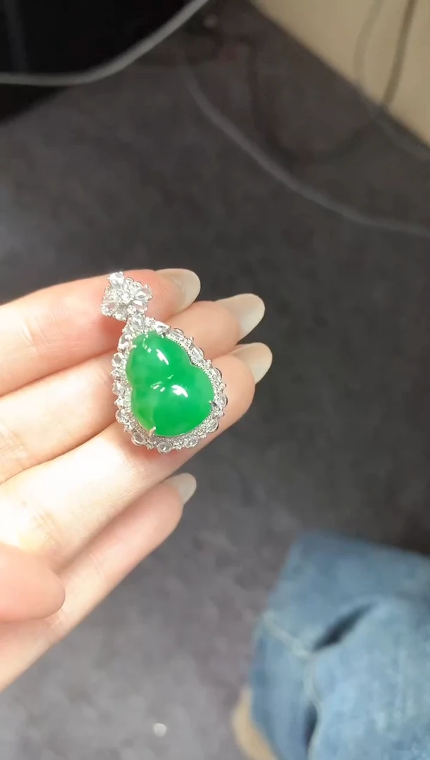 【闪购商品】翡翠吊坠(不含链)18K金镶嵌吊坠|16500+1650