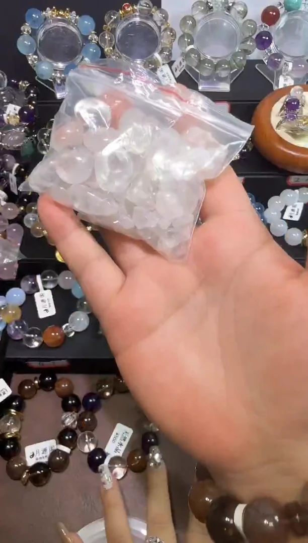 未镶嵌珠宝半成品水晶白水晶碎石（乐园）