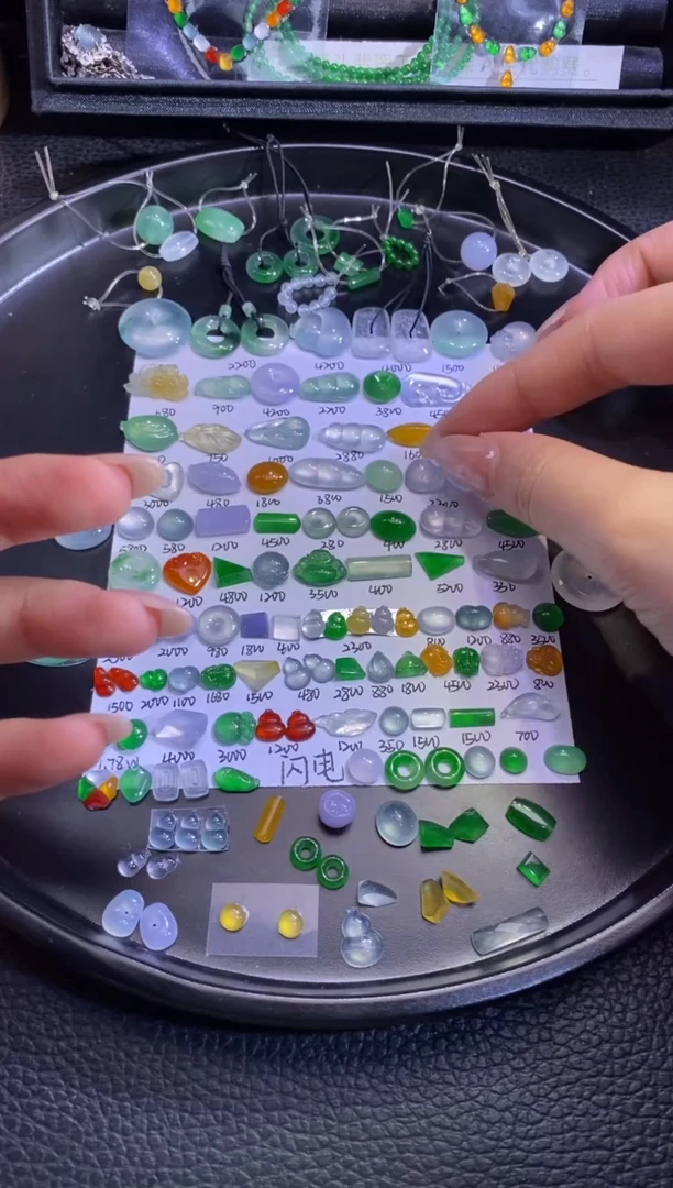 未镶嵌挂件翡翠佛公