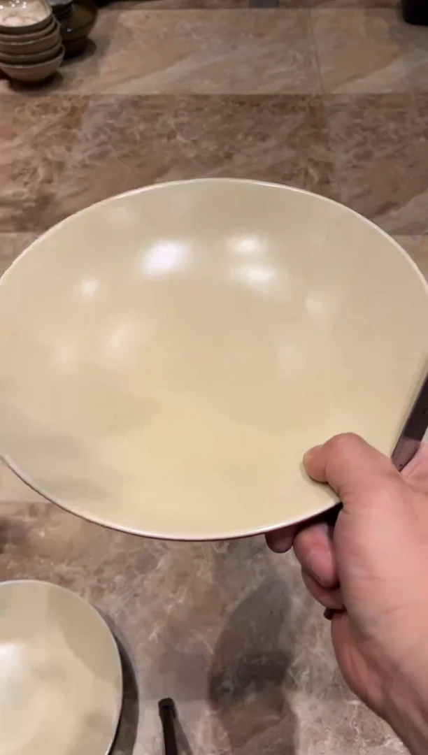 【闪购商品】瓷片572 外红内黄小足大盘1个