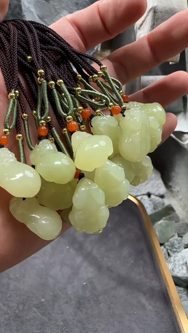 和田玉未镶嵌颈饰吊坠多样性拍一发一件