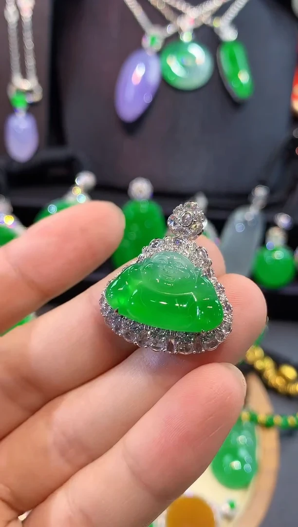 翡翠18K金镶嵌吊坠(不含链)吊坠