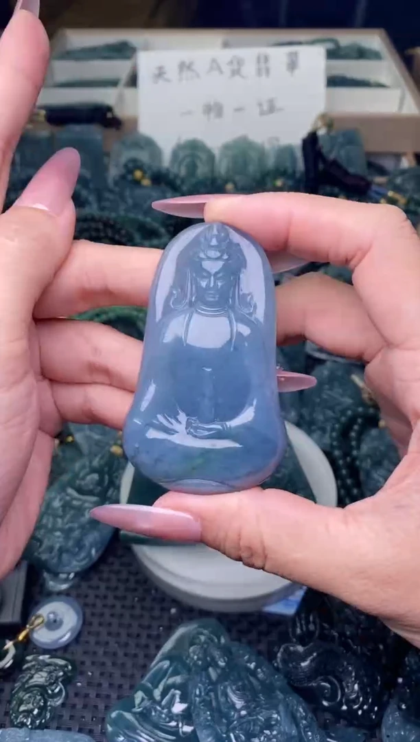 翡翠未镶嵌颈饰