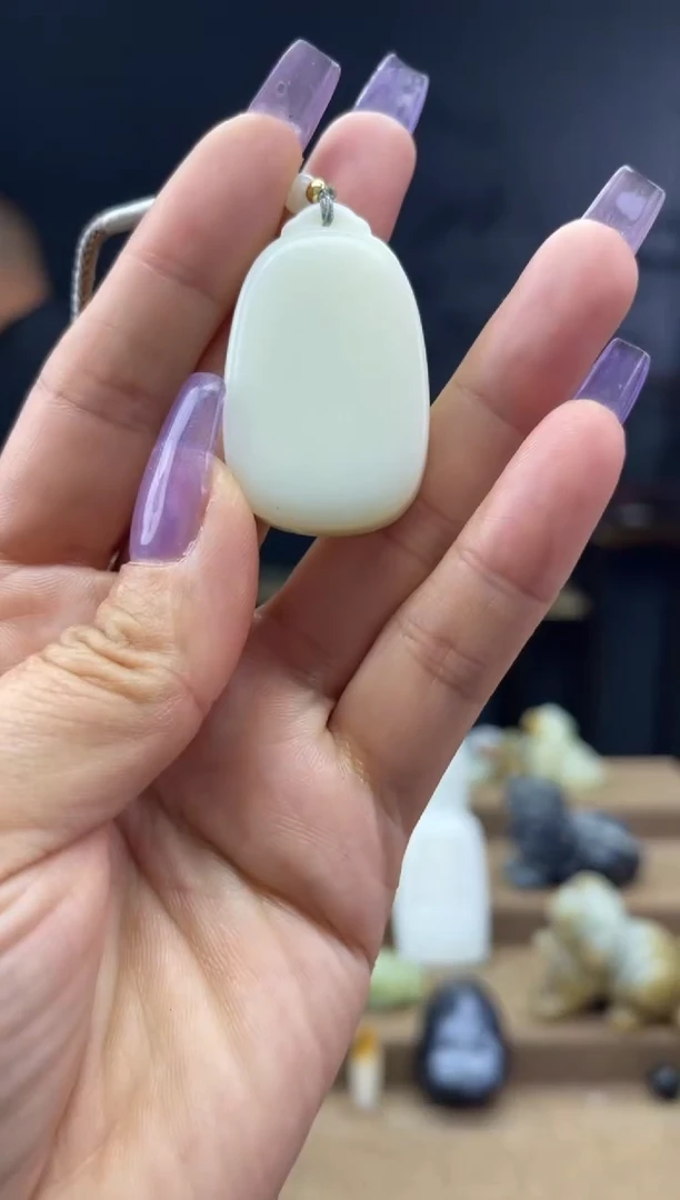 颈饰未镶嵌和田玉1