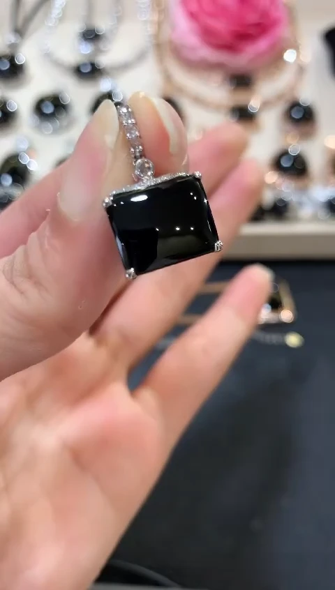 吊坠(不含链)18K金镶嵌翡翠m77