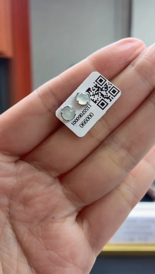 颈饰银S925镶嵌翡翠1111111111