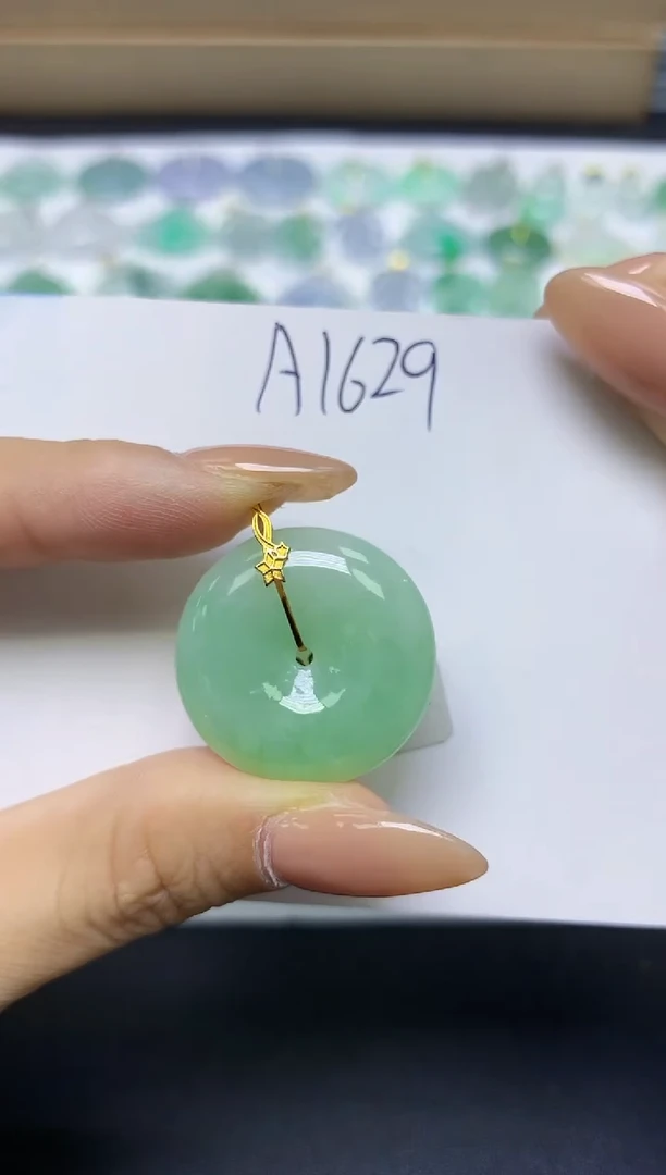 颈饰18K金镶嵌翡翠天然缅甸A货翡翠百元以上9元证书费自理