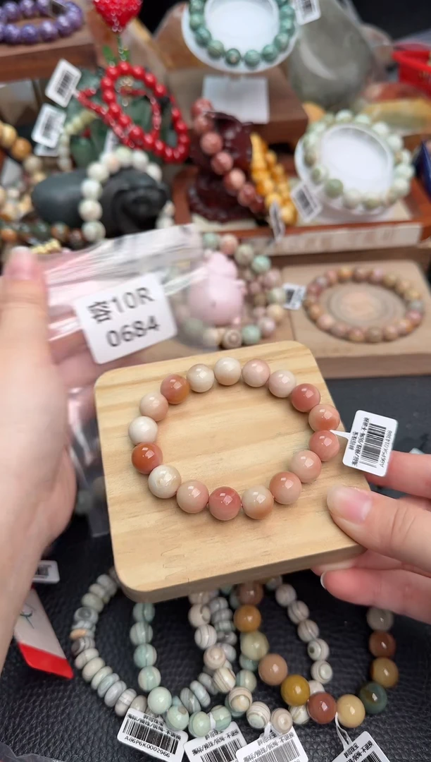 【闪购商品】石英质玉手链未镶嵌10R0684