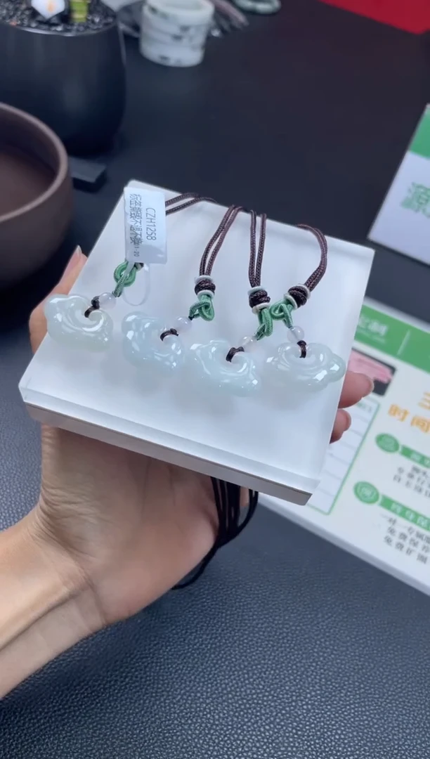 【闪购商品】翡翠吊坠(不含链)未镶嵌W015-CZH1258多样性发一