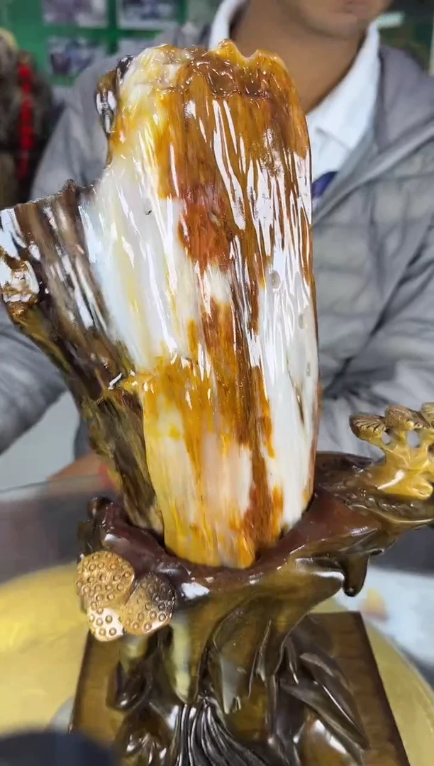 缅甸天然树化玉摆件