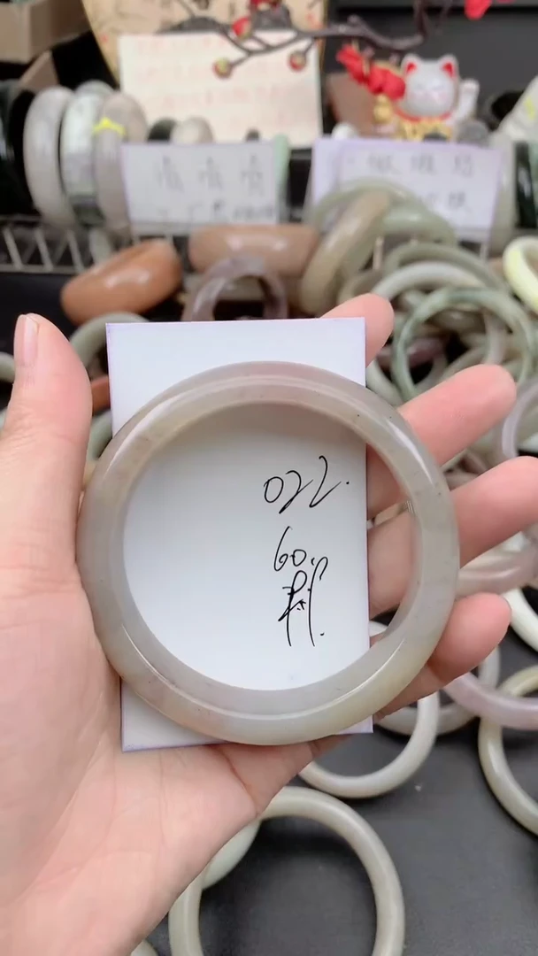 未镶嵌手镯石英质玉022