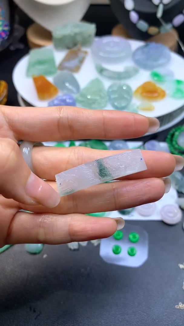 【闪购商品】定制翡翠未镶嵌翡翠