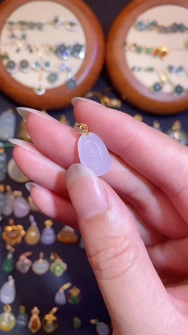 翡翠18K金镶嵌颈饰天然A货翡翠