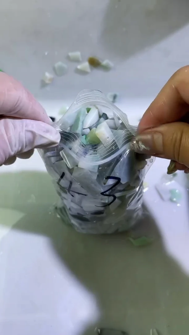 【闪购商品】翡翠颈饰未镶嵌天然翡翠小号500克43