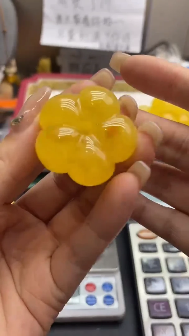 琥珀未镶嵌珠宝奇石2571