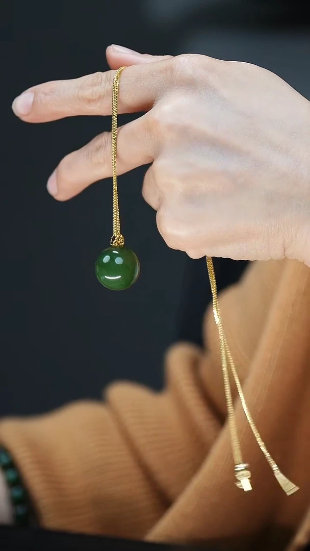 吊坠(赠链)18K金镶嵌和田玉1