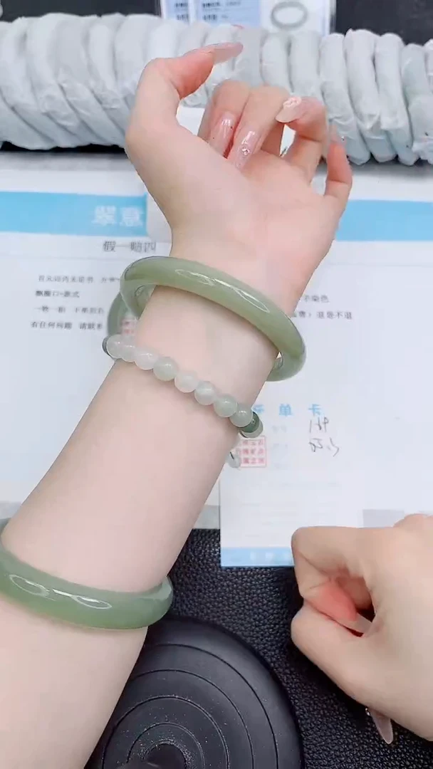 未镶嵌手镯石英质玉169-65.3