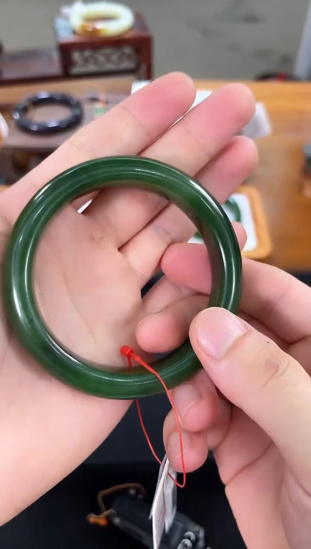 未镶嵌手镯和田玉俄料碧玉 60+圈 15