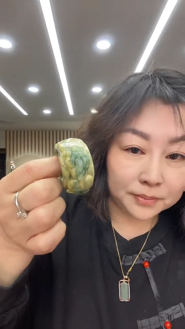 未镶嵌蛇纹石玉玉件貔貅