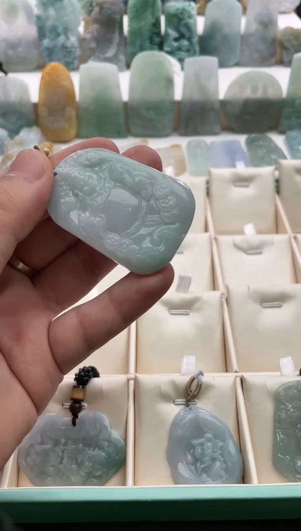 【闪购商品】翡翠颈饰未镶嵌..../2/12/ 36