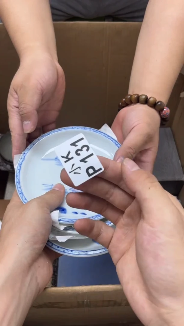 瓷片小**妞131小小佩妞 小小佩妞