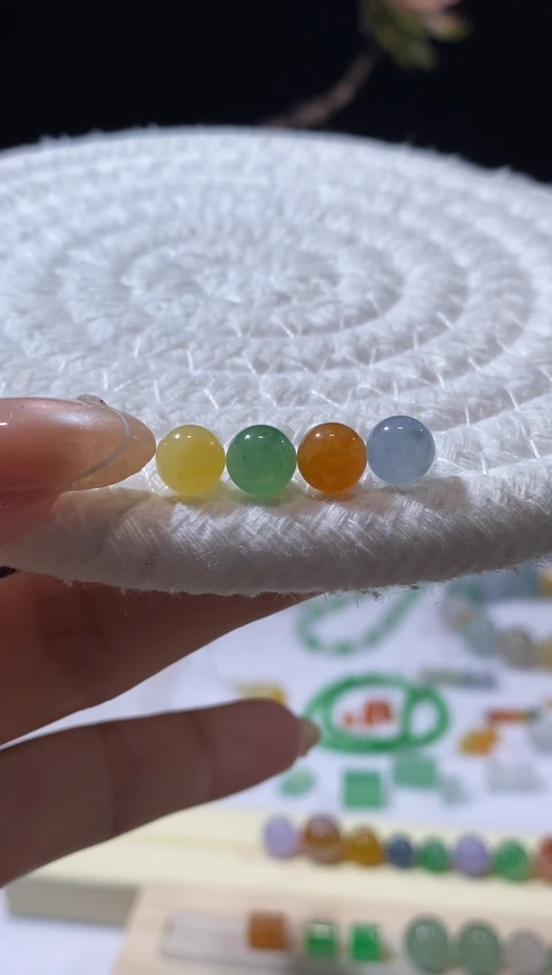 未镶嵌定制翡翠卡6.5珠珠一组四个 买断不退换