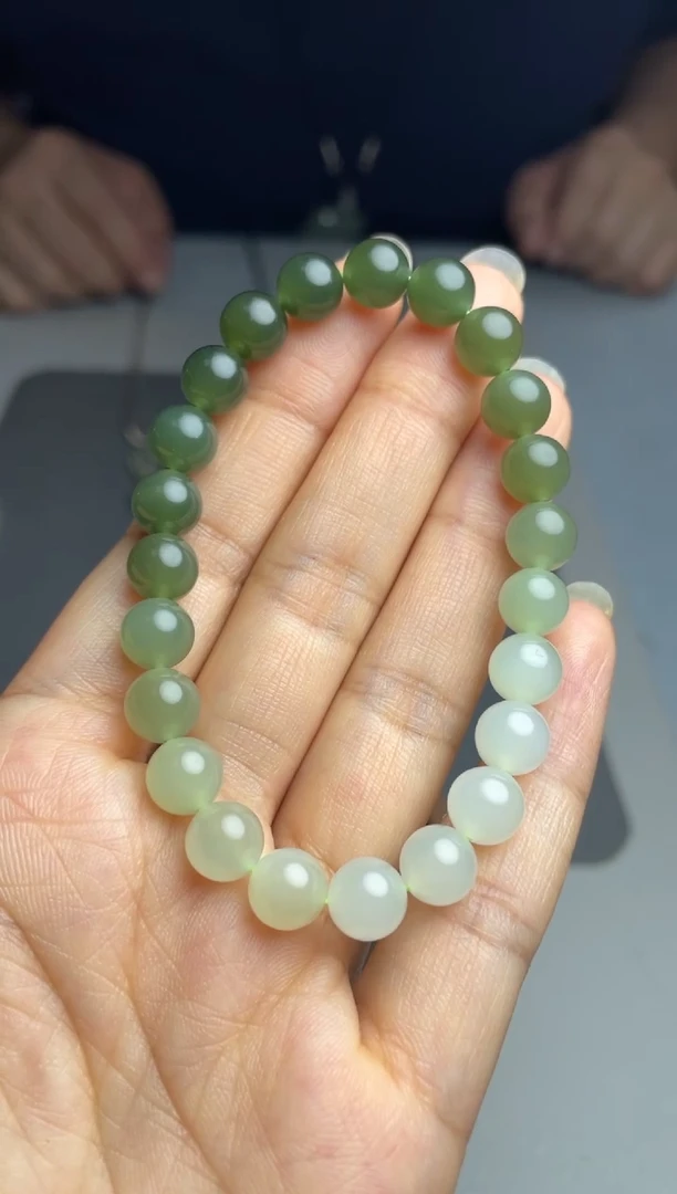 和田玉未镶嵌颈饰1