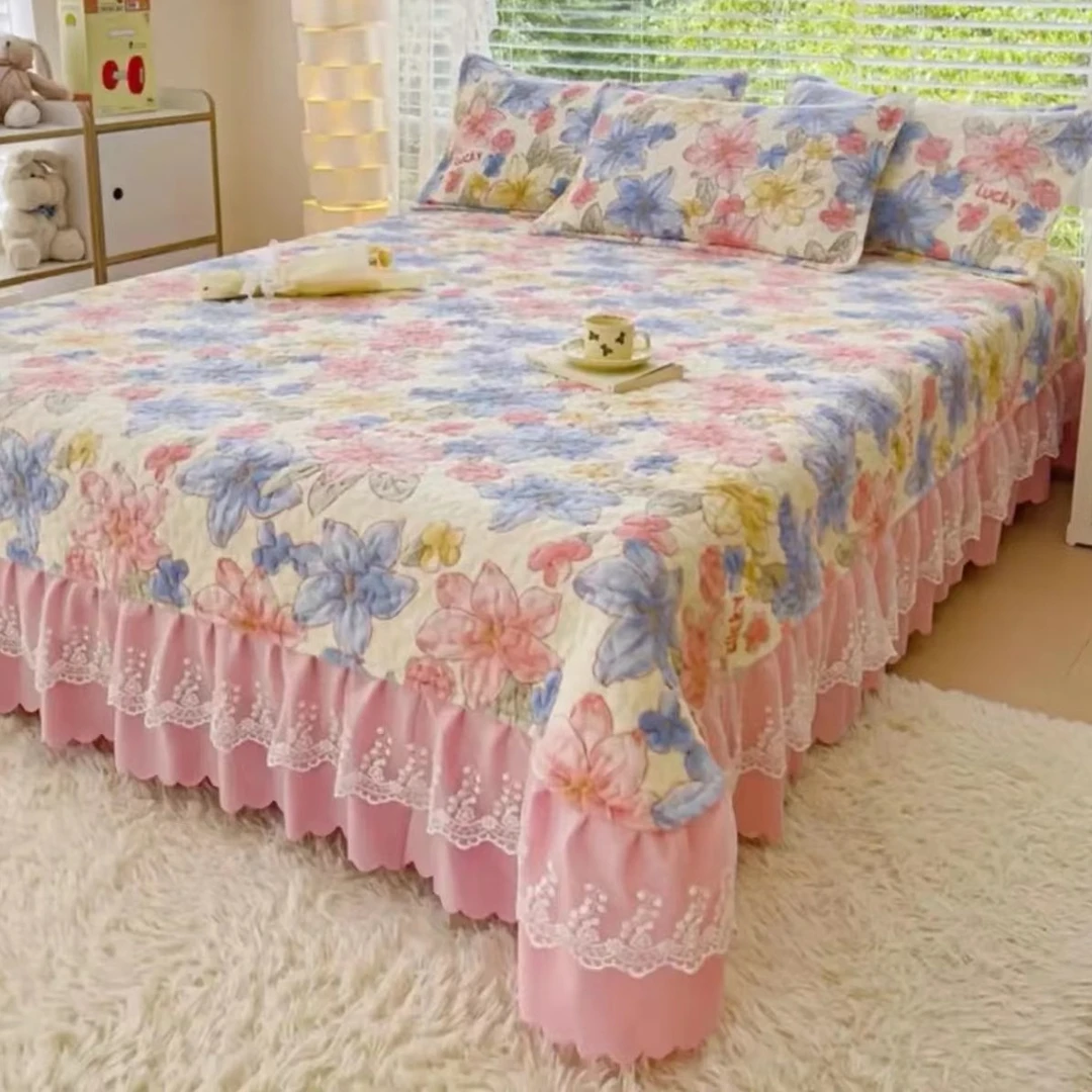 【宝宝绒床盖】秋冬新款加厚绒绗缝刺绣蕾丝加大防滑床盖（5斤）p