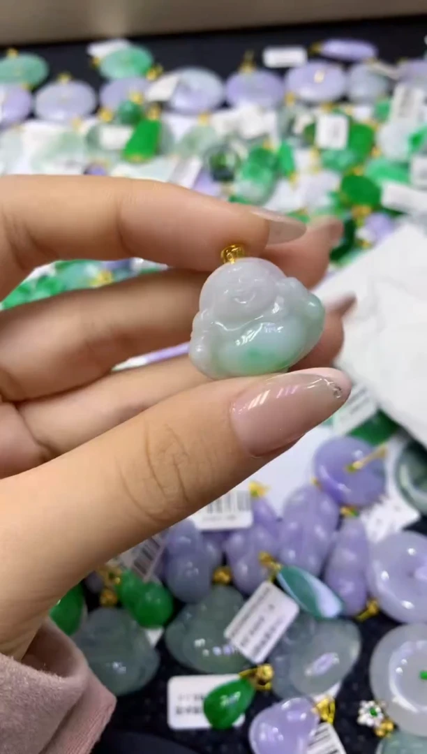 颈饰18K金镶嵌翡翠天然缅甸翡翠A货