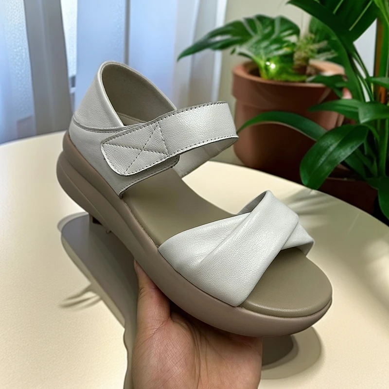 5799厚底轻便一字带真皮凉鞋舒适高跟鞋松糕鞋露趾时尚增高女鞋