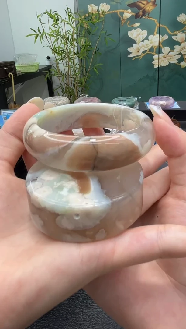 未镶嵌手镯石英质玉A135(59圈赠送镯心)