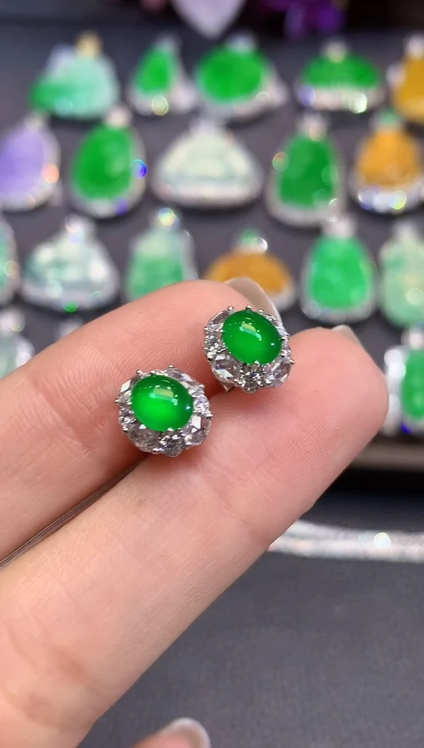 18K金镶嵌翡翠耳饰C68